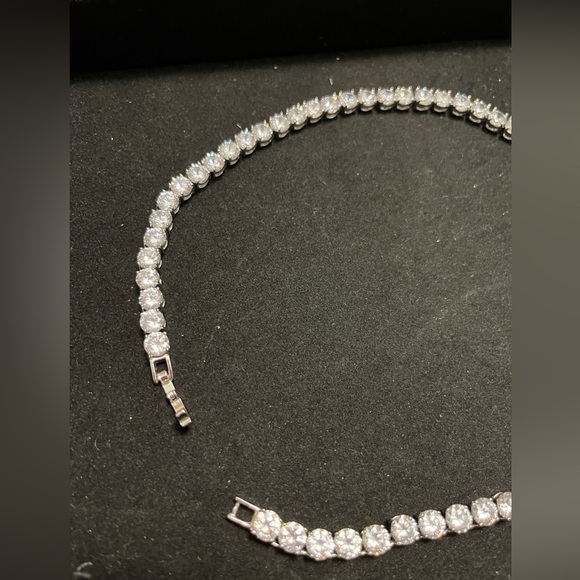 Tennis necklace choker CZ high end costume jewelry. - Picture 5 of 8